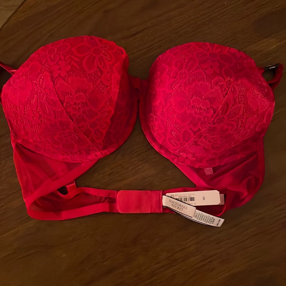 Victoria’s Secret push up bra